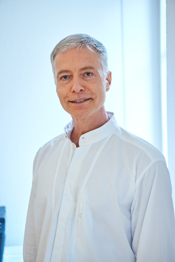 Andres Klaeger, MD
